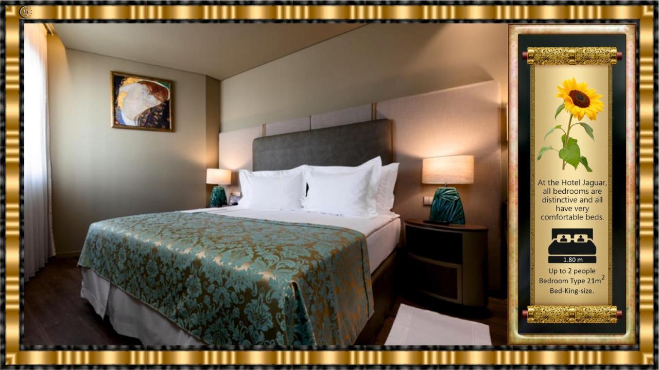 Hotel Jaguar - Airport To And Center And Vice-versa Is A Free And Continuous Shuttle Service From 7am To 8pm Porto