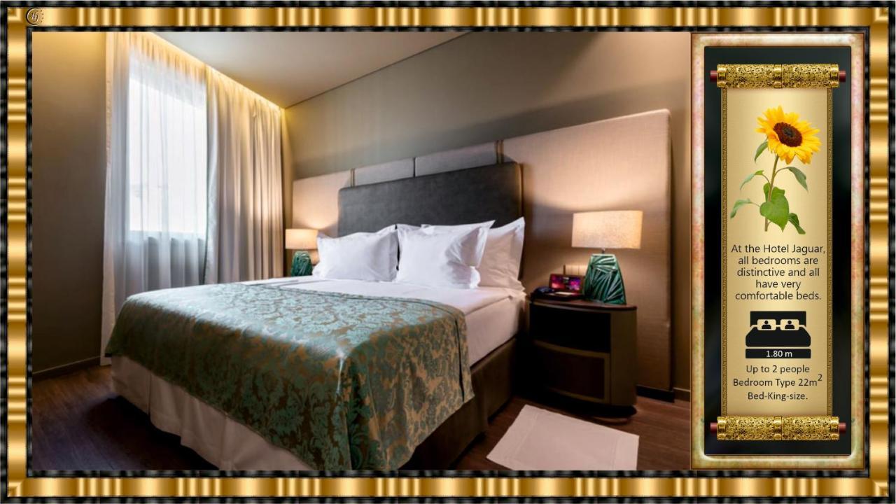Jaguar - Airport To And Center And Vice-versa Is A Free And Continuous Shuttle Service From 7am To 8pm Hotel Porto